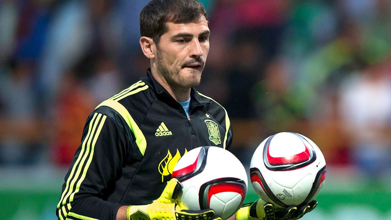Real Madrid expecting Tottenham offer for goalkeeper Casillas